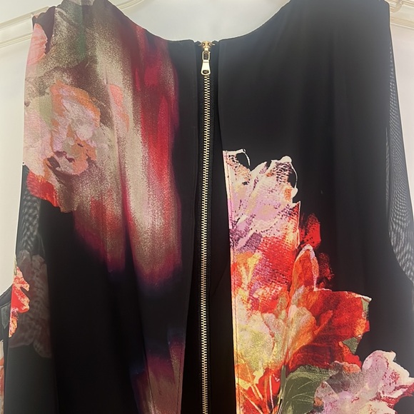 Size 12 back 2 layer with floral front midi dress - Picture 5 of 5